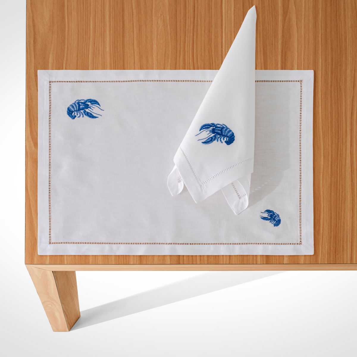 02 06 0071 Jg Americano Diversite Lagosta Azul.jpg